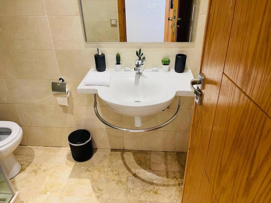 A 2 Minutes De Casa Finance City, Appartement Avec 2 Chambres Casablanca Luaran gambar